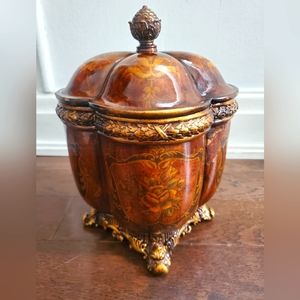 Vintage Jewlery Treasure Box